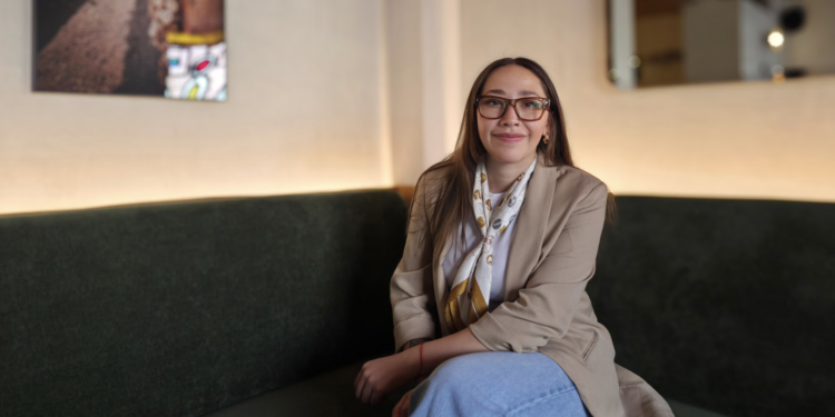 Stephany Pacheco. Bartender